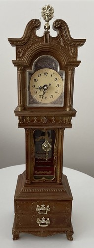 Vecchio orologio terra - orologio,